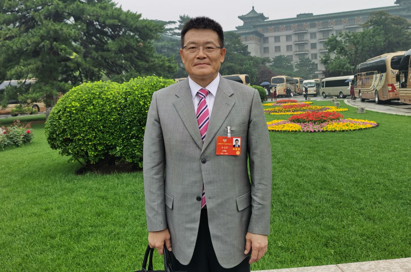 6.全国政协委员、火狐网电脑版_火狐(中国)制造院院长、党委副书记李志强